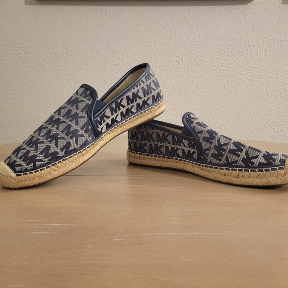 Michael Kors Espadrille Sz 6.5 - Picture 9 of 11